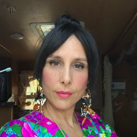 Meet your Posher, Melanie - Picture 3 of 5